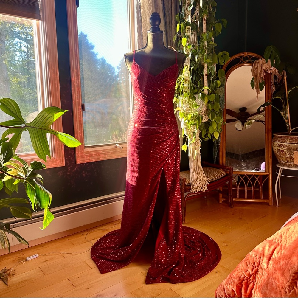 Size 4 Red Sequin Gown, Jessica Rabbit Gown